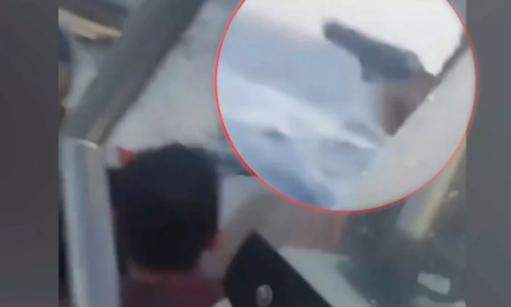Συγκλονιστικό βίντεο από την ανταλλαγή πυρών ανάμεσα σε λιμενικούς και διακινητές μεταναστών στη Χίο